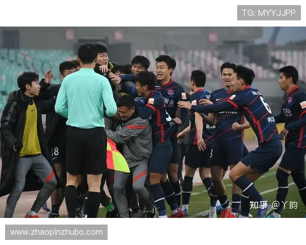 重庆足球队的崛起与挑战解析探讨球队力量与未来发展方向